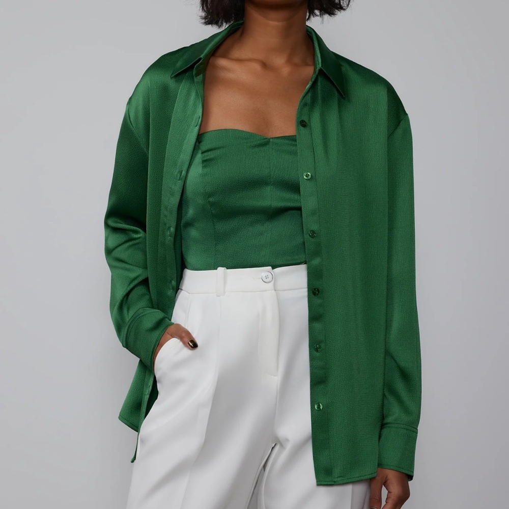NWT New York & Co Long Sleeve Textured Satin Shirt Size S